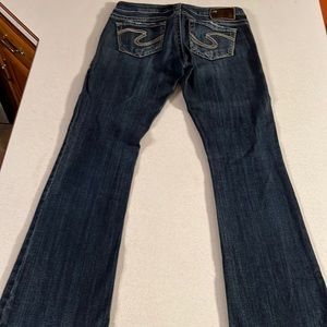 Silver jeans 26/31 Tuesday low rise